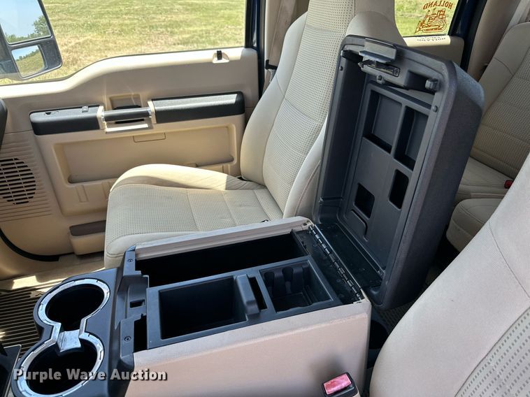 image for item DH8586 2008 Ford  F350 Super Duty  Crew Cab pickup truck