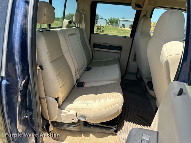 image for item DH8586 2008 Ford  F350 Super Duty  Crew Cab pickup truck