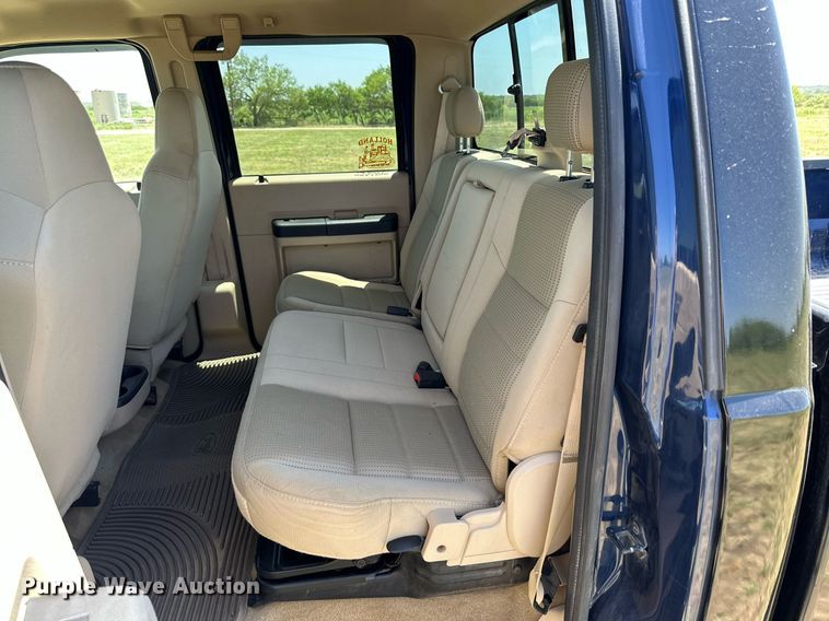 image for item DH8586 2008 Ford  F350 Super Duty  Crew Cab pickup truck