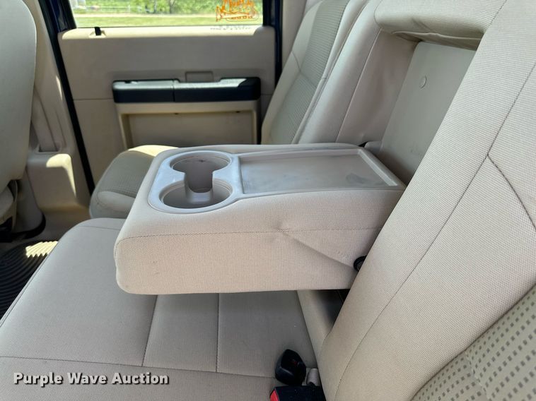 image for item DH8586 2008 Ford  F350 Super Duty  Crew Cab pickup truck