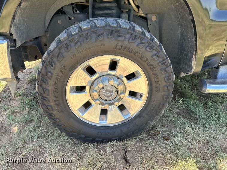 image for item DH8586 2008 Ford  F350 Super Duty  Crew Cab pickup truck