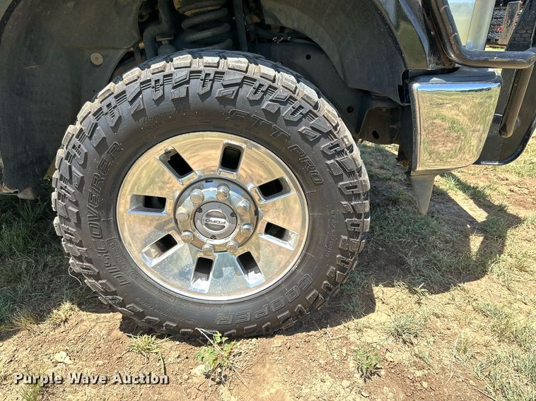 image for item DH8586 2008 Ford  F350 Super Duty  Crew Cab pickup truck