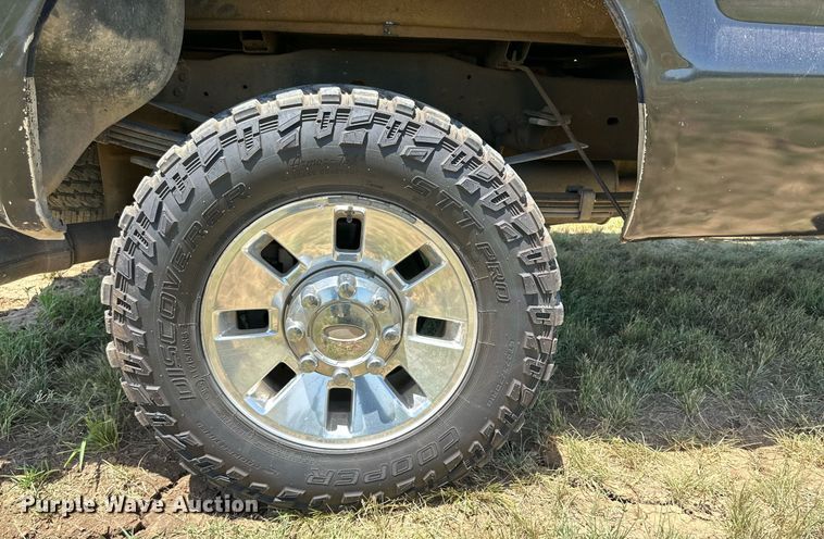 image for item DH8586 2008 Ford  F350 Super Duty  Crew Cab pickup truck