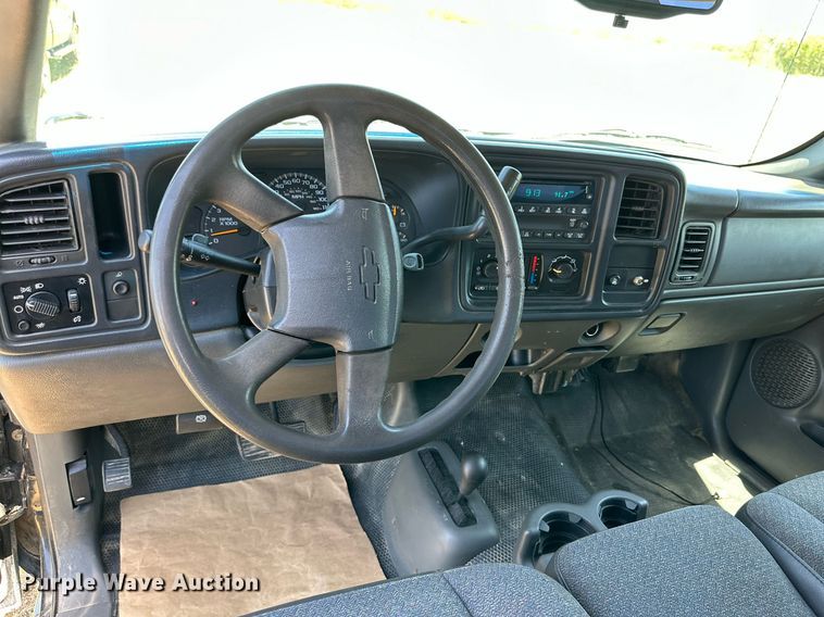 image for item DH8589 2005 Chevrolet Silverado 1500  pickup truck