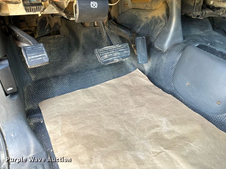 image for item DH8589 2005 Chevrolet Silverado 1500  pickup truck