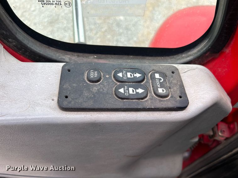 image for item DI7880 2007 International 4300  truck cab and chassis