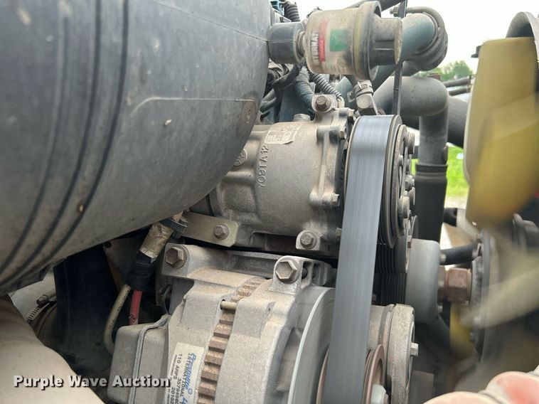 image for item DI7880 2007 International 4300  truck cab and chassis