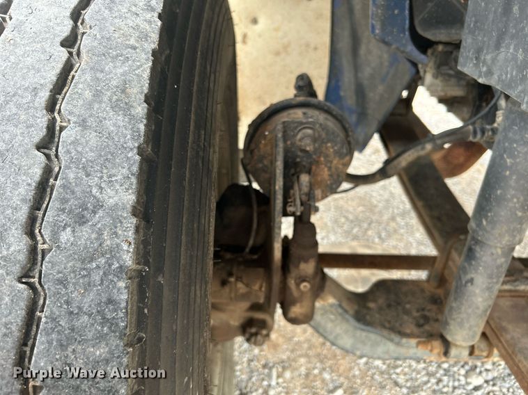 image for item DI7880 2007 International 4300  truck cab and chassis