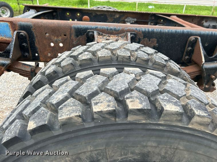 image for item DI7880 2007 International 4300  truck cab and chassis