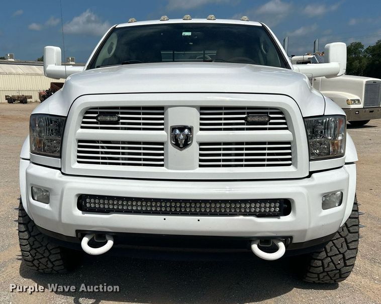 image for item DI7905 2012 Dodge Ram 5500HD  Crew Cab flatbed pickup truck