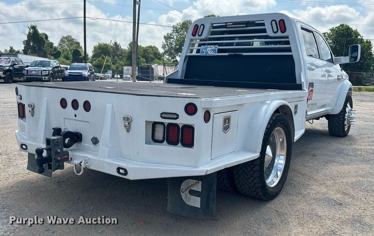 image for item DI7905 2012 Dodge Ram 5500HD  Crew Cab flatbed pickup truck