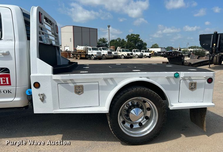 image for item DI7905 2012 Dodge Ram 5500HD  Crew Cab flatbed pickup truck