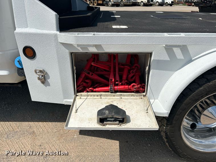 image for item DI7905 2012 Dodge Ram 5500HD  Crew Cab flatbed pickup truck