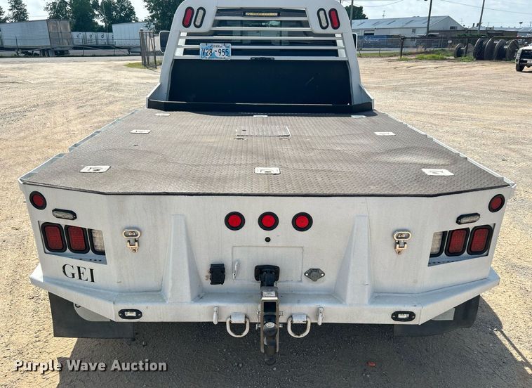 image for item DI7905 2012 Dodge Ram 5500HD  Crew Cab flatbed pickup truck