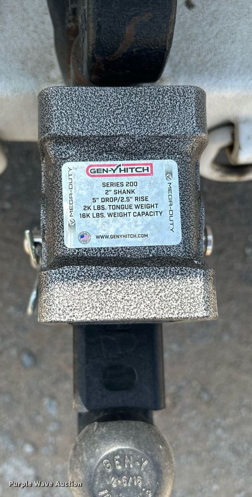 image for item DI7905 2012 Dodge Ram 5500HD  Crew Cab flatbed pickup truck