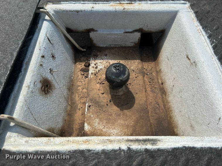 image for item DI7905 2012 Dodge Ram 5500HD  Crew Cab flatbed pickup truck