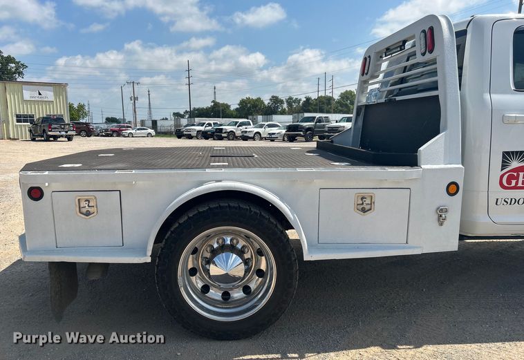 image for item DI7905 2012 Dodge Ram 5500HD  Crew Cab flatbed pickup truck