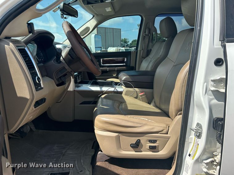 image for item DI7905 2012 Dodge Ram 5500HD  Crew Cab flatbed pickup truck