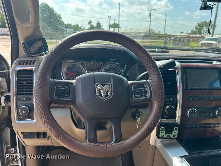 image for item DI7905 2012 Dodge Ram 5500HD  Crew Cab flatbed pickup truck