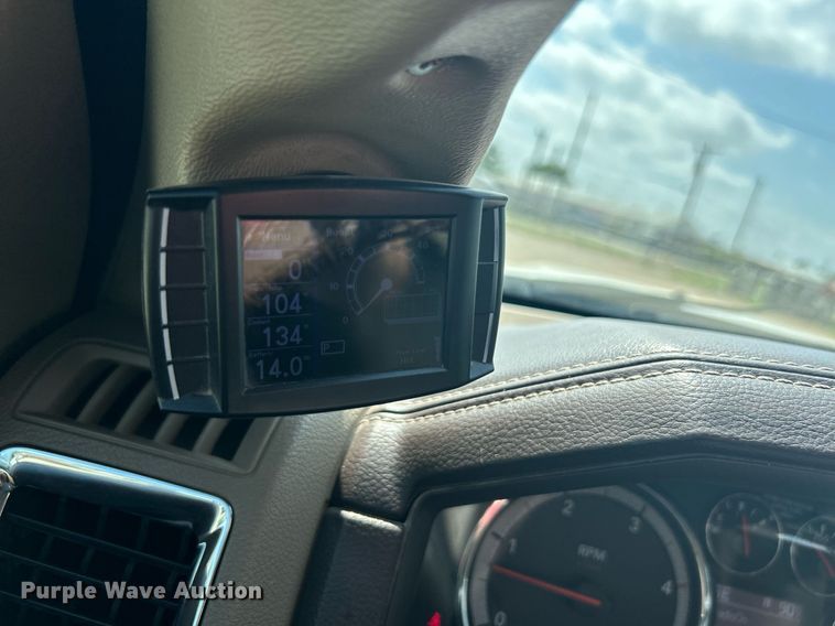 image for item DI7905 2012 Dodge Ram 5500HD  Crew Cab flatbed pickup truck