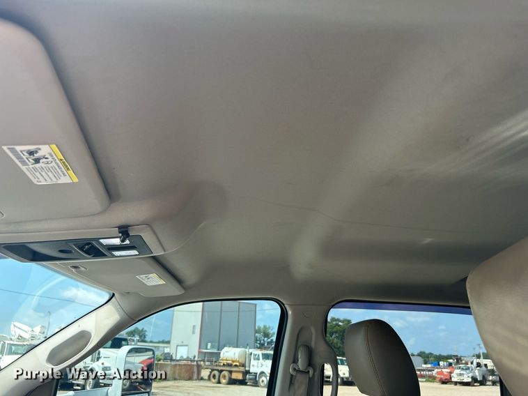 image for item DI7905 2012 Dodge Ram 5500HD  Crew Cab flatbed pickup truck