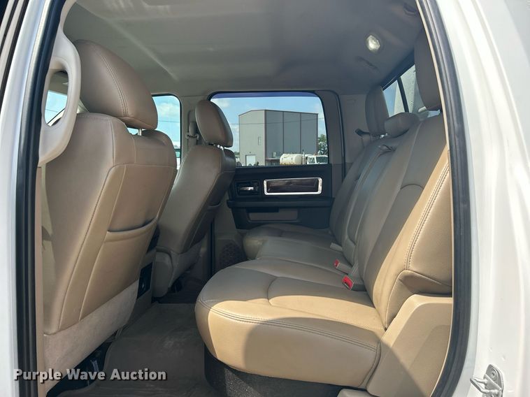 image for item DI7905 2012 Dodge Ram 5500HD  Crew Cab flatbed pickup truck