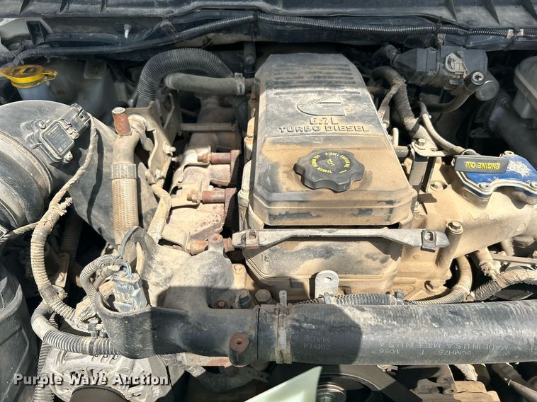 image for item DI7905 2012 Dodge Ram 5500HD  Crew Cab flatbed pickup truck