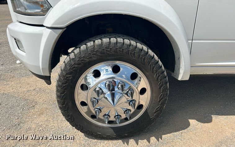 image for item DI7905 2012 Dodge Ram 5500HD  Crew Cab flatbed pickup truck