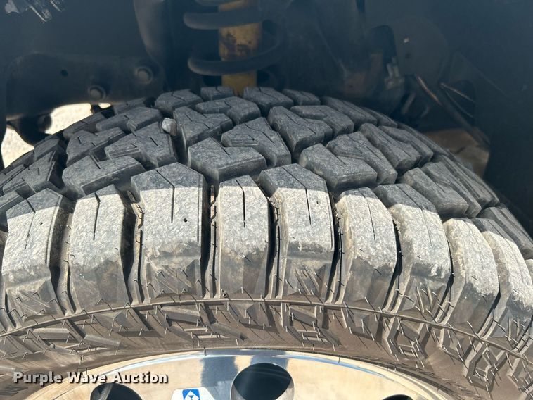 image for item DI7905 2012 Dodge Ram 5500HD  Crew Cab flatbed pickup truck