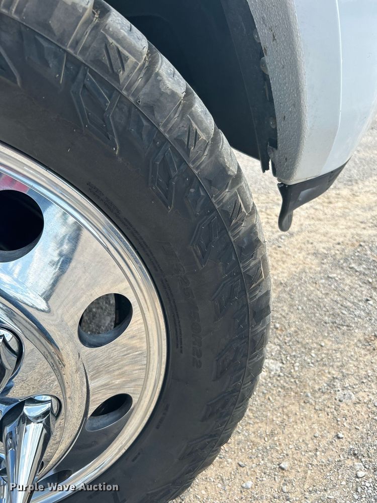 image for item DI7905 2012 Dodge Ram 5500HD  Crew Cab flatbed pickup truck