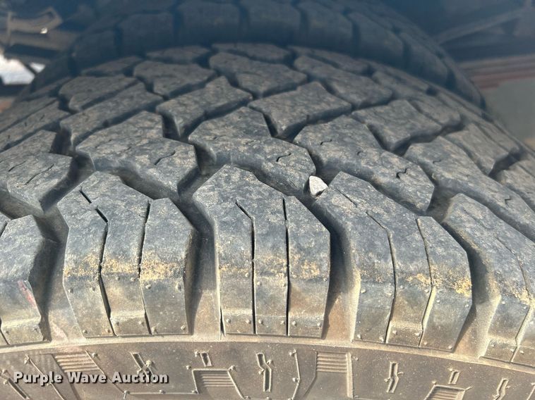 image for item DI7905 2012 Dodge Ram 5500HD  Crew Cab flatbed pickup truck