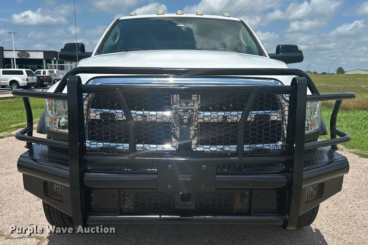 image for item DI7907 2017 Dodge Ram 4500HD  Crew Cab flatbed truck