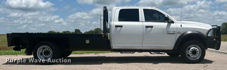 image for item DI7907 2017 Dodge Ram 4500HD  Crew Cab flatbed truck