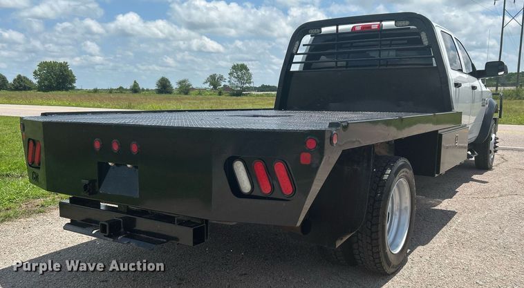 image for item DI7907 2017 Dodge Ram 4500HD  Crew Cab flatbed truck