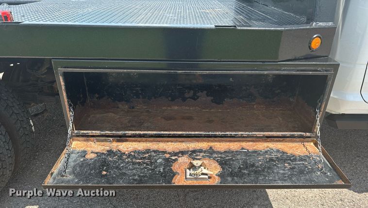 image for item DI7907 2017 Dodge Ram 4500HD  Crew Cab flatbed truck