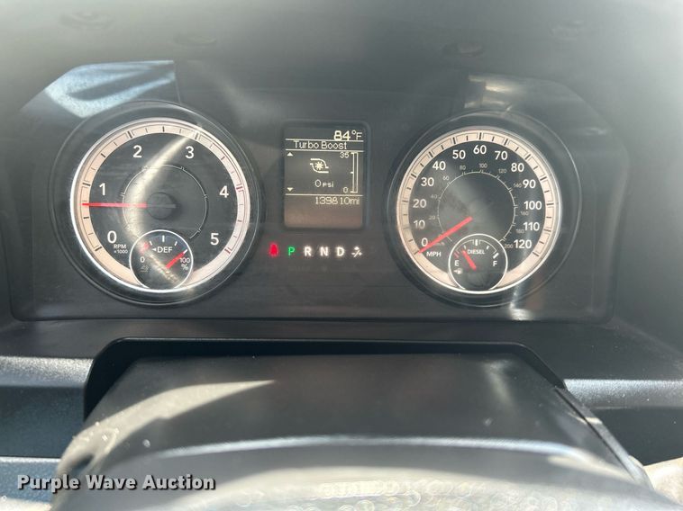 image for item DI7907 2017 Dodge Ram 4500HD  Crew Cab flatbed truck