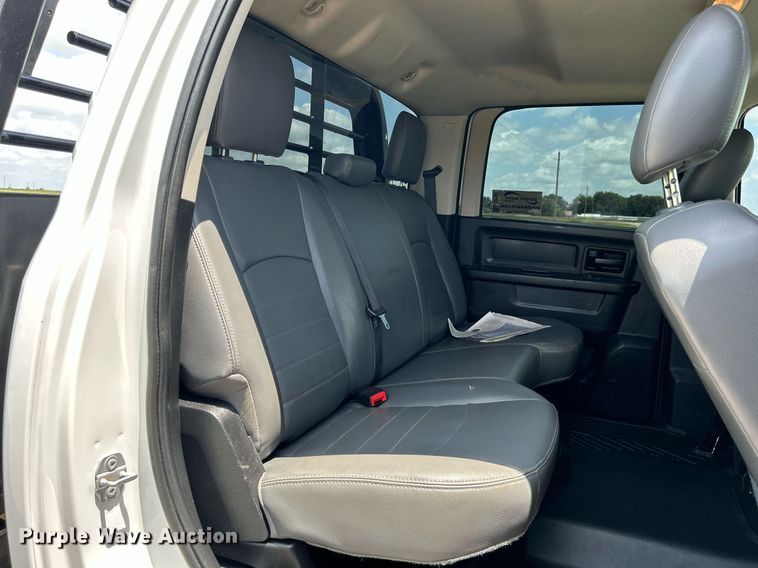 image for item DI7907 2017 Dodge Ram 4500HD  Crew Cab flatbed truck