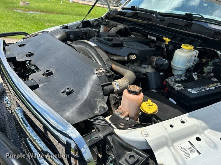 image for item DI7907 2017 Dodge Ram 4500HD  Crew Cab flatbed truck