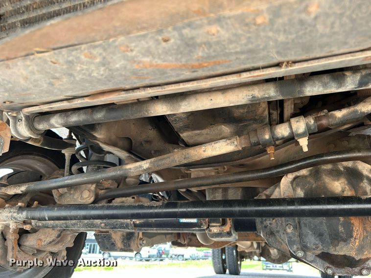 image for item DI7907 2017 Dodge Ram 4500HD  Crew Cab flatbed truck