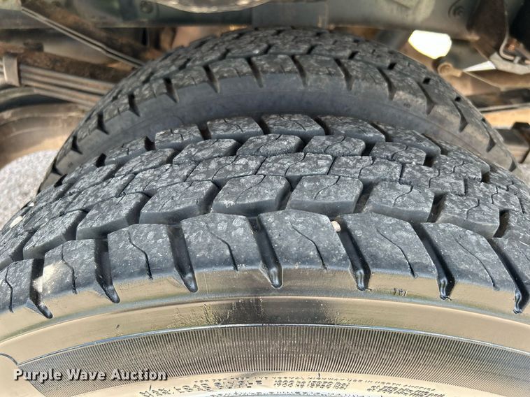 image for item DI7907 2017 Dodge Ram 4500HD  Crew Cab flatbed truck