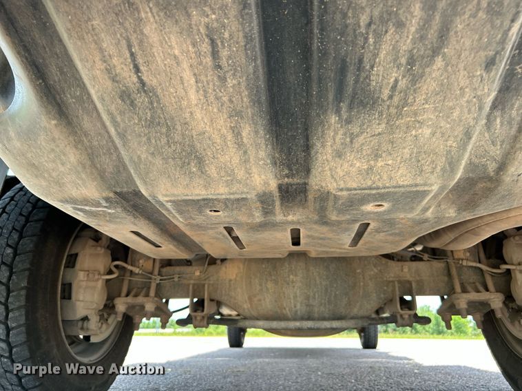 image for item DI7907 2017 Dodge Ram 4500HD  Crew Cab flatbed truck