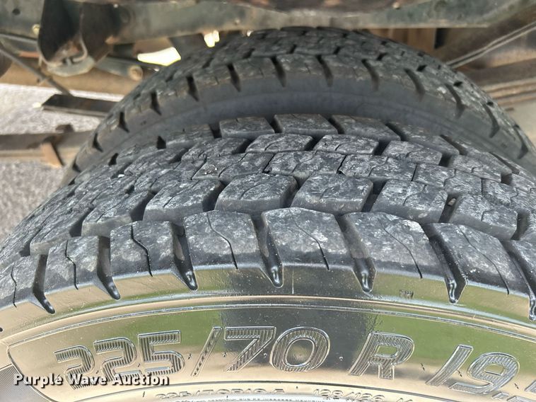 image for item DI7907 2017 Dodge Ram 4500HD  Crew Cab flatbed truck