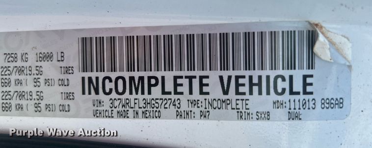 image for item DI7907 2017 Dodge Ram 4500HD  Crew Cab flatbed truck