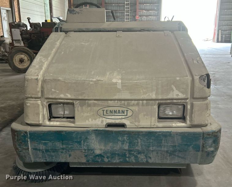 image for item DI7920 Tennant 355  sweeper