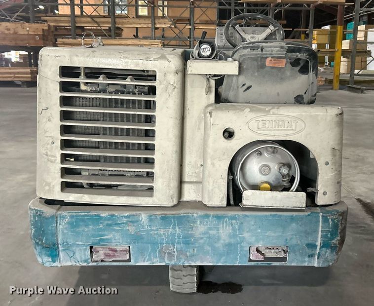 image for item DI7920 Tennant 355  sweeper