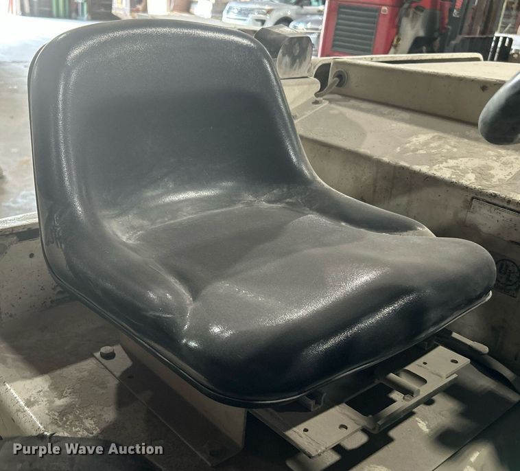 image for item DI7920 Tennant 355  sweeper