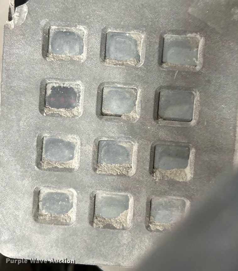 image for item DI7920 Tennant 355  sweeper