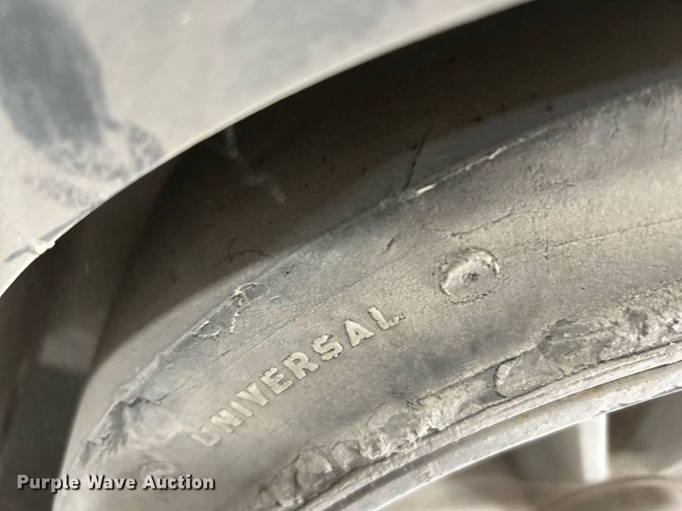 image for item DI7920 Tennant 355  sweeper