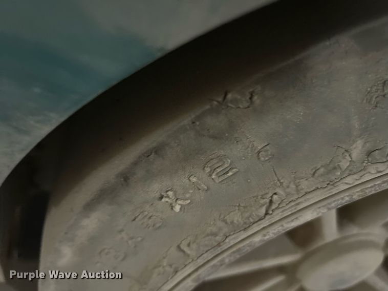 image for item DI7920 Tennant 355  sweeper