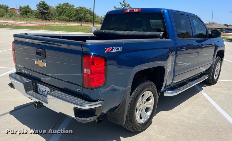 image for item DI8740 2015  Chevrolet Silverado 1500  Crew Cab pickup truck